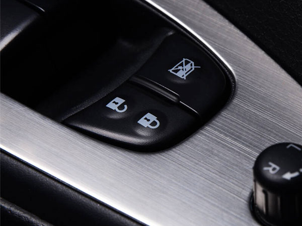 汽車裝飾件激光拉絲設備—激光打標機 塑料拉絲 汽車裝飾件激光拉絲設備—激光打標機 塑料拉絲