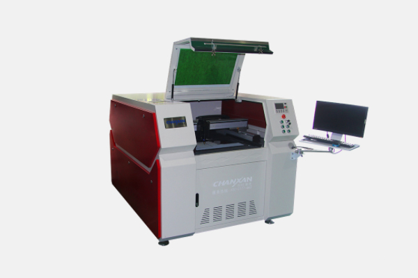 塑料薄膜裁切設備—激光膜切機 塑料薄膜裁切設備—激光膜切機