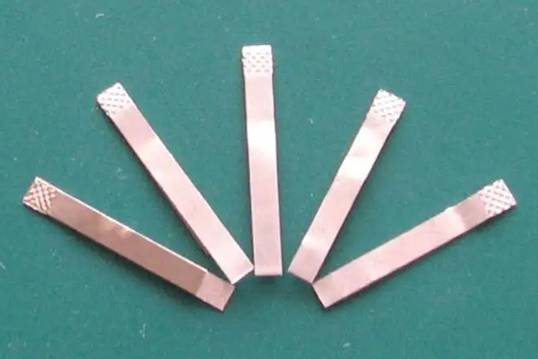 銅箔鋁箔金屬薄片專用切割機(jī)型—紫外皮秒激光切割機(jī)