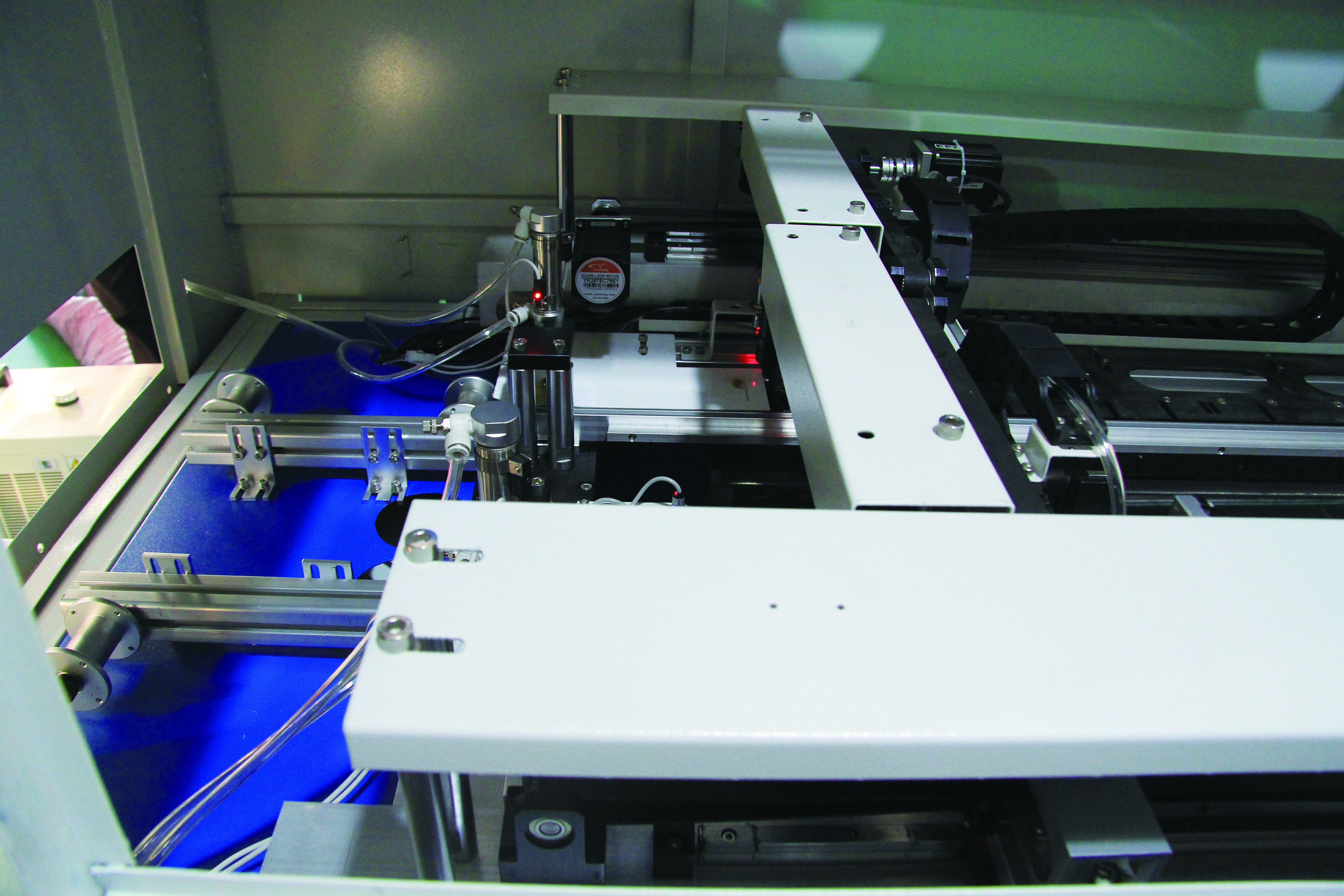 CWAD系列 汽車(chē)行業(yè)定制機(jī)器