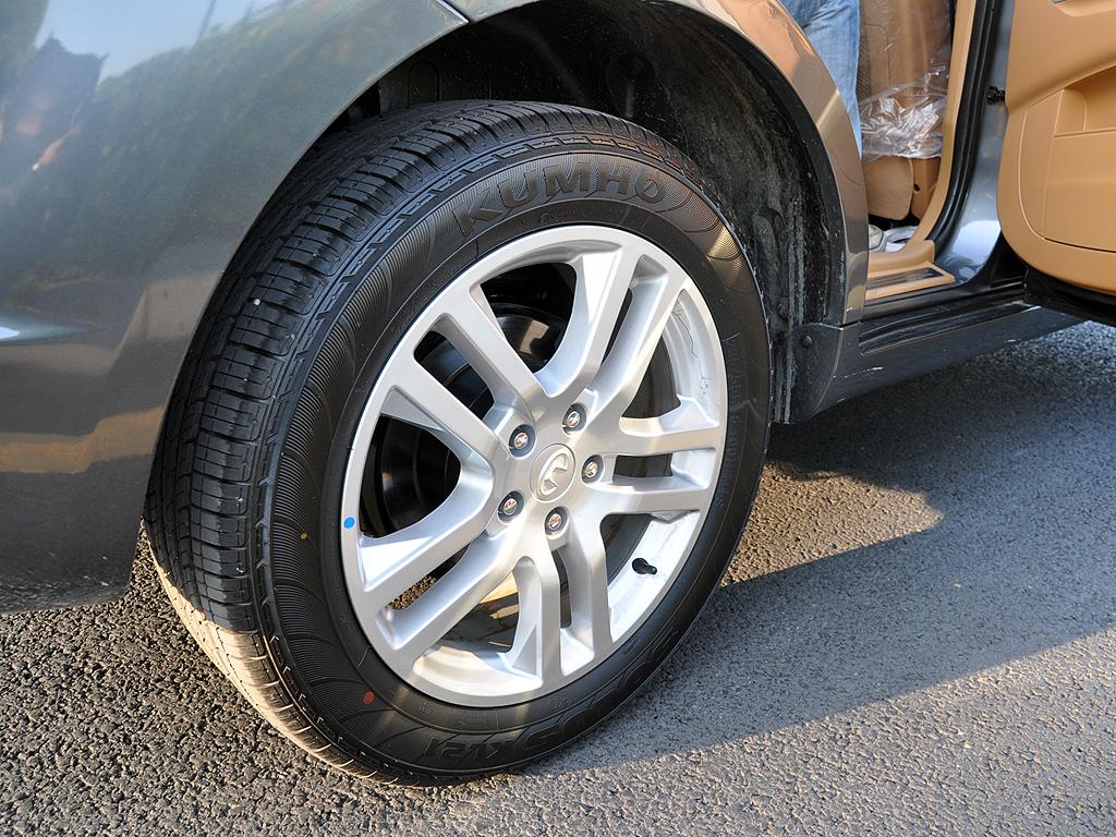 輪胎激光打標機，實現輪胎刻字印花產線化